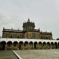 墨西哥 瓜達拉哈拉 很值得來參觀的Hospicio Cabañas 美術館 