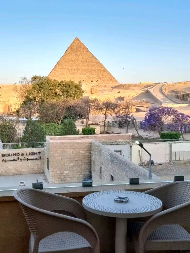 THE BEST BOUTIQUE HOTEL FOR STUNNING PYRAMIDS VIEWS