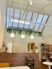 01Mo Cafe