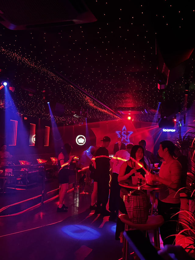 Top night club in shanghai 🍺🍷🍻🥂🍹🍸