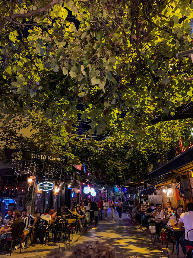 Karaköy: Istanbul’s coolest district 🌃