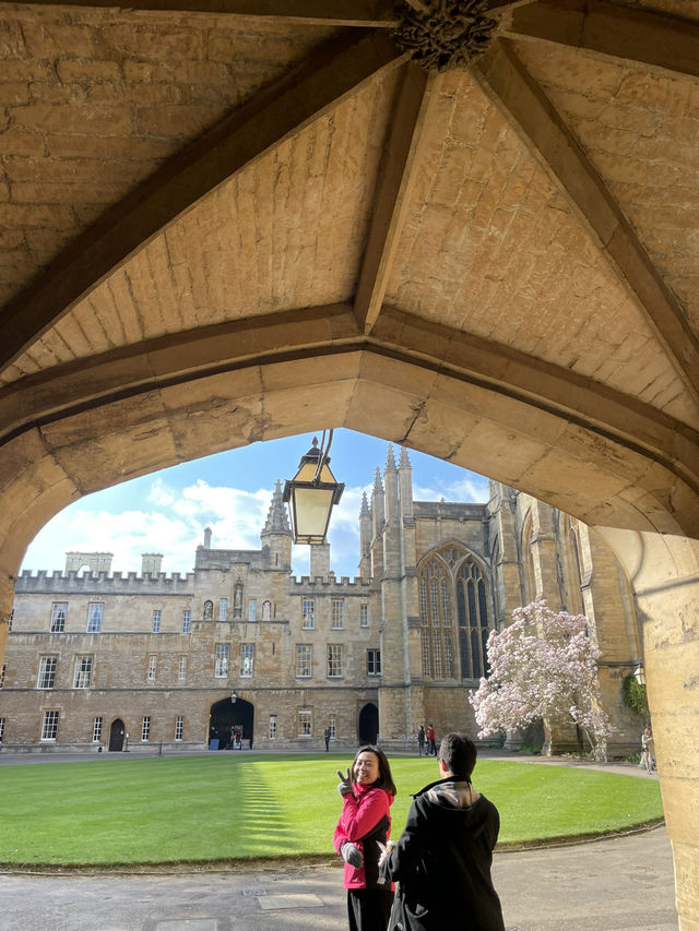 Exploring Oxford: The City of Dreaming Spires