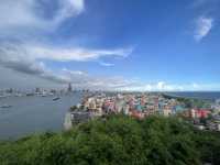 在海風中漫步：高雄燈塔小旅行
