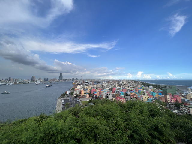 在海風中漫步：高雄燈塔小旅行