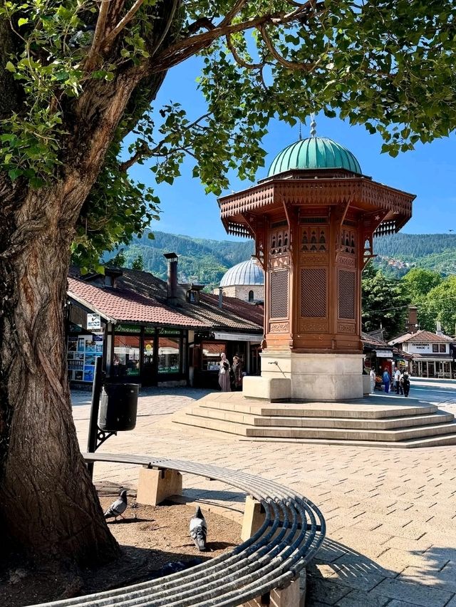🕌 Sarajevo: A City Where Cultures Meet and History Lives On 🇧🇦✨