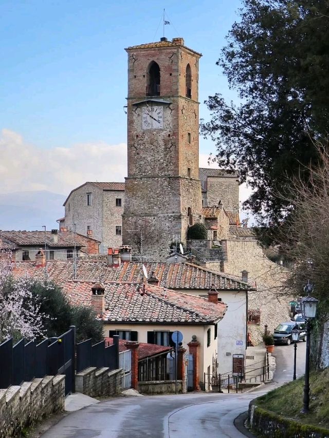 🏰 Medieval Echoes in the Tuscan Hills – Anghiari, Italy