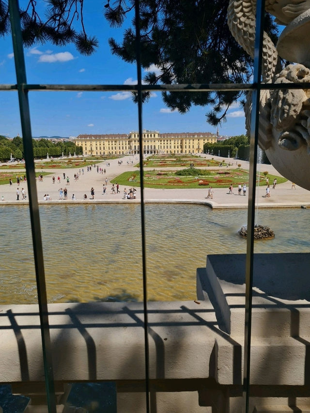 👑 Schönbrunn Palace – Vienna’s Imperial Jewel