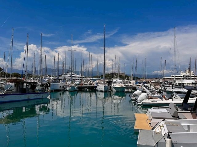 One Day in Antibes: A Charming Coastal Adventure 🏖️
