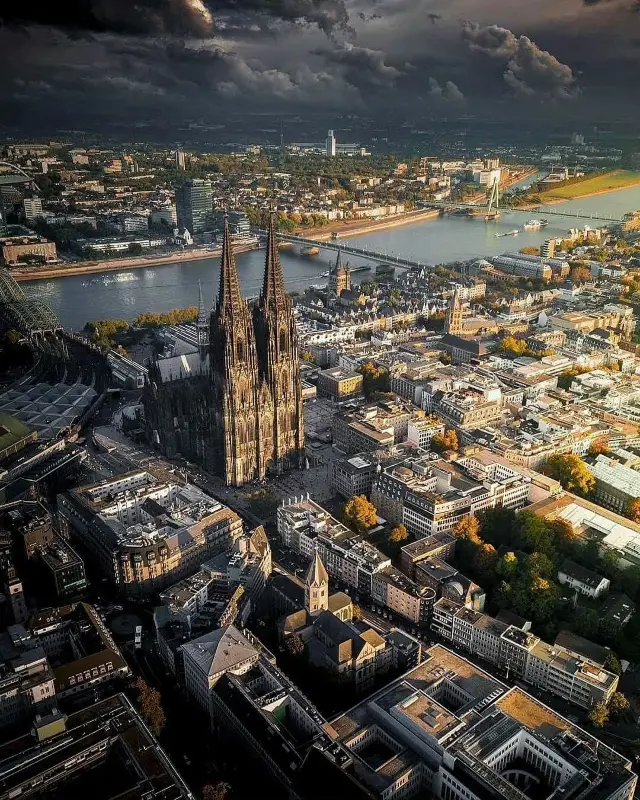 Germany's Cologne Cathedral, a must-visit World Heritage site for check-ins.