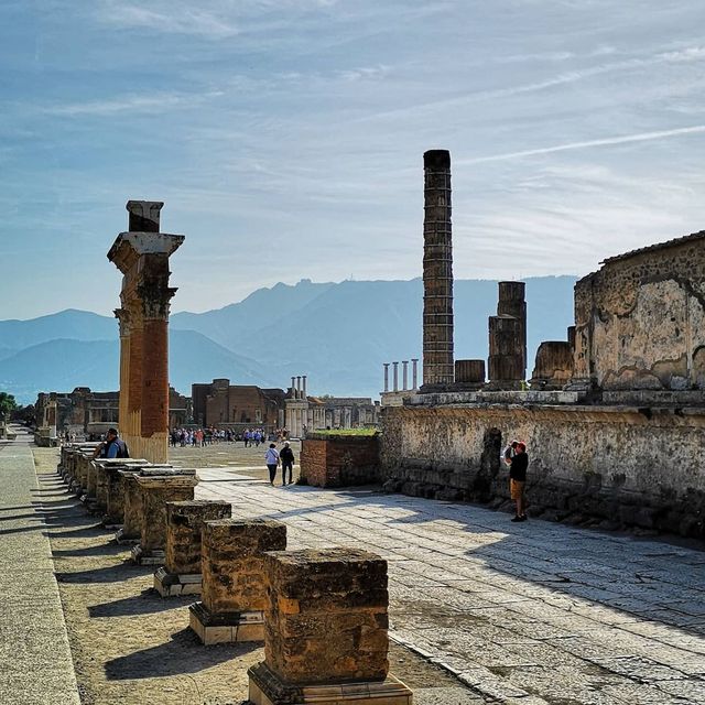 Pompeii: Unveiling the Ancient City Frozen in Time 🌋🏛️🇮🇹