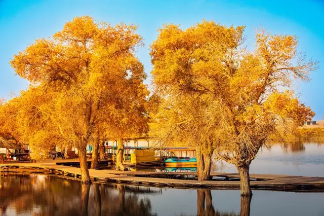 บ้านโรงเรือนของชาวลูบ | สถานที่ที่คุณควรไปในเซินเจียงใต้