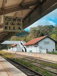 The World’s Most Beautiful Train Journey🇱🇰🚂