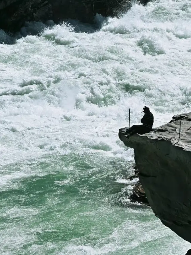 Checking in at the awe-inspiring Shangri-La Tiger Leaping Gorge!