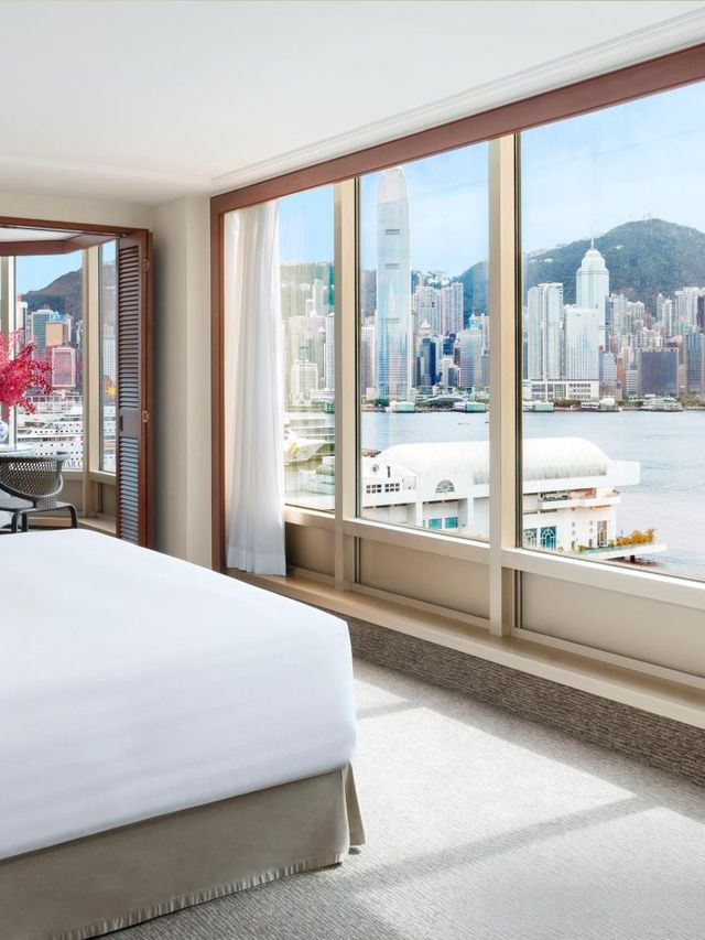 🌆 Kowloon's Royal Pacific: Budget Luxury & Views 🏨✨