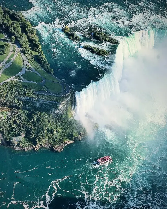 Fly Over Niagara Falls!