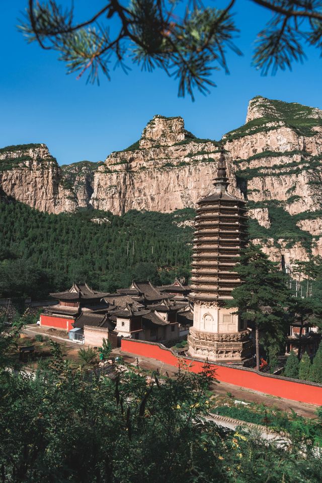出差途中特意繞路去了山西，看看《齊天大聖孫悟空》中的其中一個取景地——覺山寺。