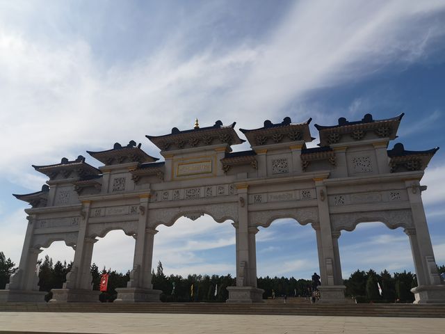 一半是草原，一半是沙漠——連大汗也選擇了這裡。