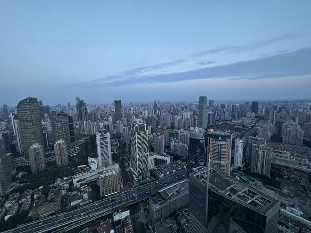 上海明天廣場JW萬豪酒店。