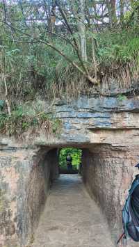 喀斯特世界自然遺產地——施秉雲台山。