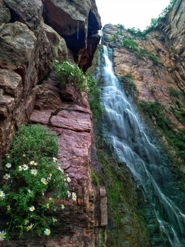 Must-visit attractions in Taihang Jiulian Mountain?