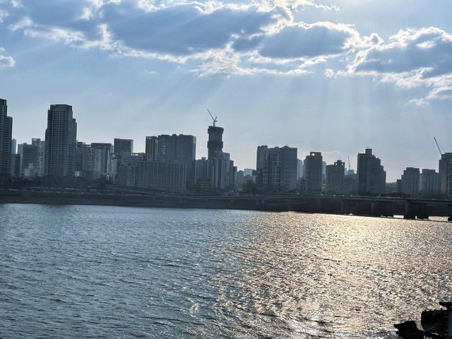 週末去哪兒？漢江畔的療癒咖啡館等你來
