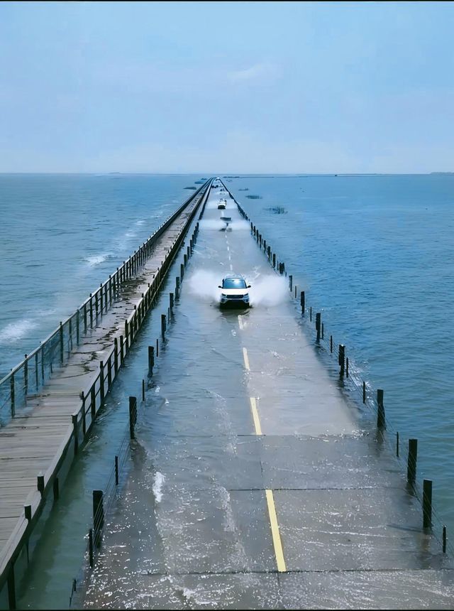 千與千尋—中國最美水上公路