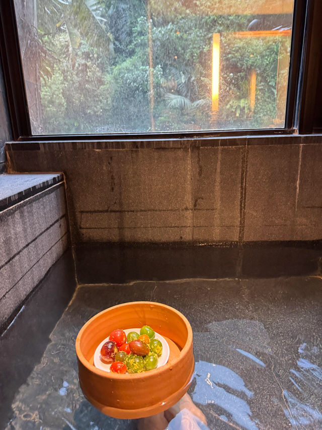 台北近郊治愈秘境！烏來碳酸溫泉小鎮，一秒穿越箱根⛩️♨️