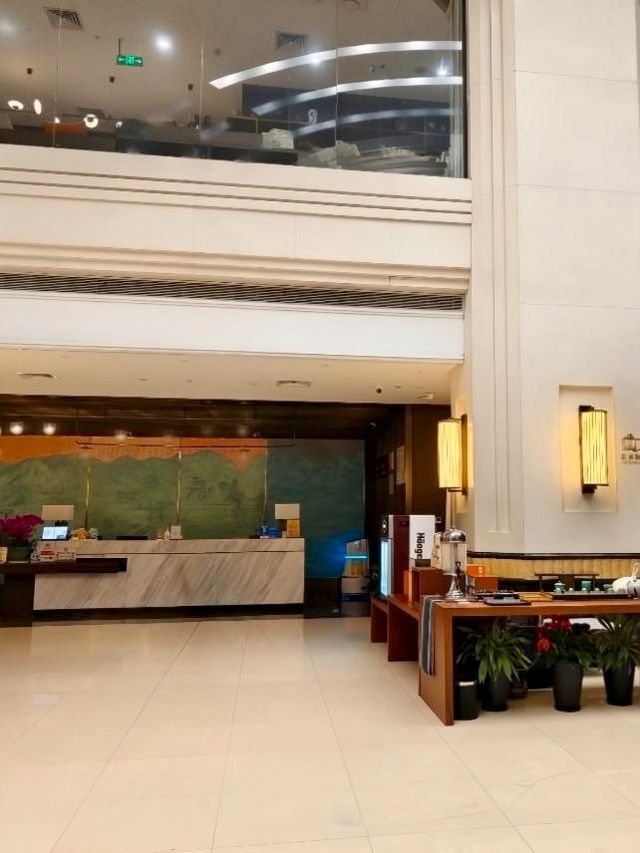 《杭州文華景瀾大酒店：書香縈繞的西湖驛站》