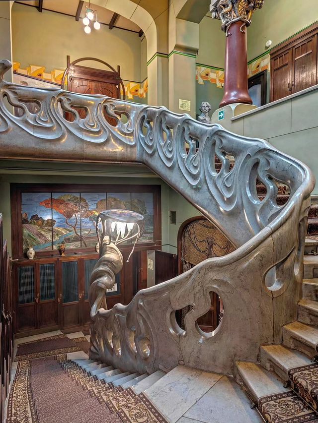 莫斯科Art Nouveau｜現代主義中的夢幻樓梯
