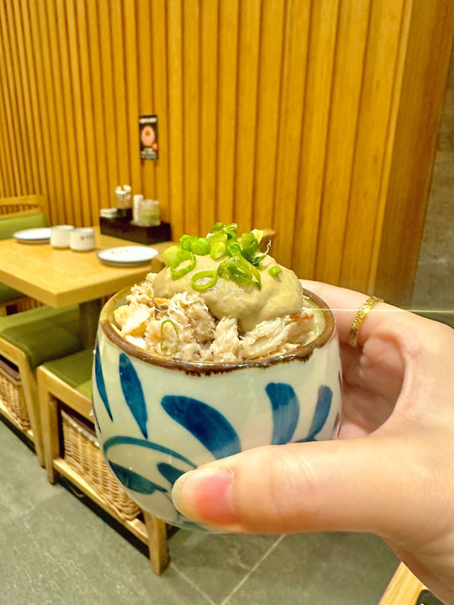 三文魚肉比飯還多‼️廚師今天心情好好哇❣️