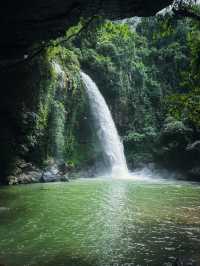 Самый большой водопад на Хайнане Китай