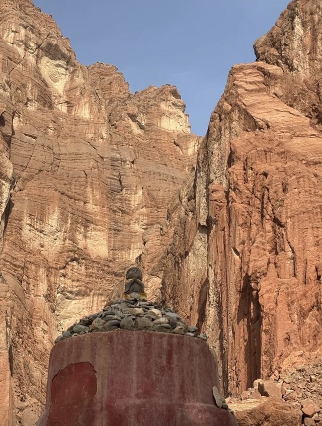 赴一場億年之約！天山神秘大峽谷的赤色秘境，刷屏朋友圈