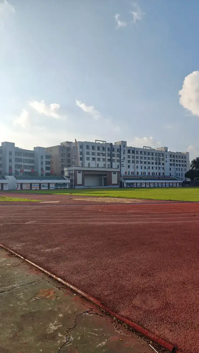 海南瓊海（嘉積中學）校園青春無修圖