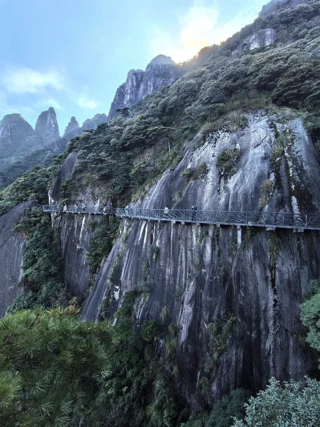 千萬別讓婺源的美遮住三清山的仙氣與靈韻