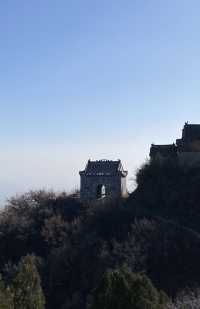 攀越絕壁 · 洞見神鷹 | 九里溝秘徑探幽指南