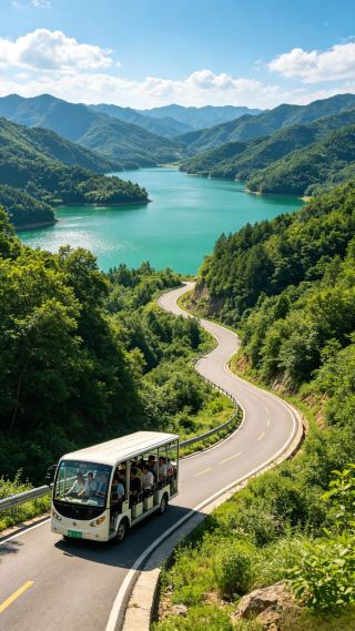新県香山湖の夏の避暑ガイド：「河南省南部の西の湖」として知られる香山湖は、大別山脈にひっそりと佇む避暑地で、森林被覆率は85％を誇ります。