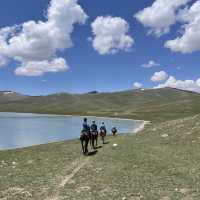 Horseback riding to lake song kul