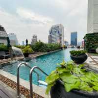Banyan Tree Bangkok กับห้องกระจกทรงโค้ง