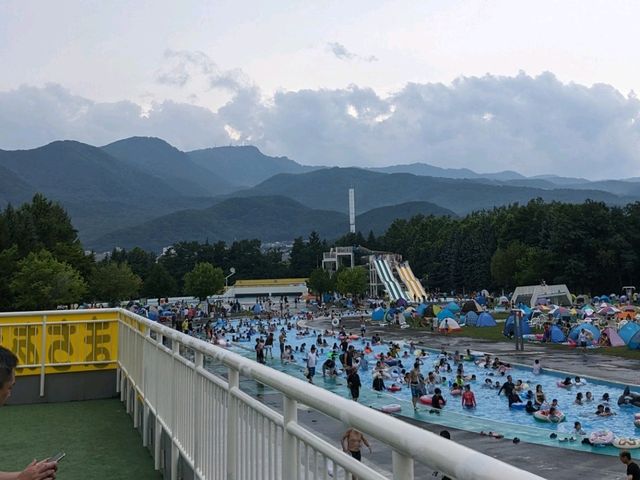 【屋外で遊び倒せるプール】北海道ていねプール