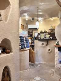 山中湖畔に佇む、おとぎ噺から飛び出したイタリアンカフェ