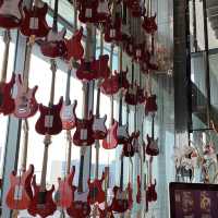 一間音樂品味極高的酒店🎸Rock n Roll!!!! 非常有格調而且空間十足！