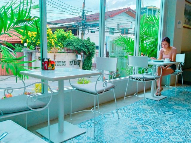 曼谷 | 性價比極高 恬靜優雅 公主風敞大房間 Siam Tharadol