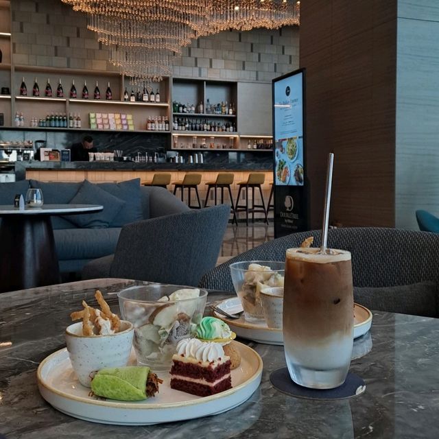 KID'S FRIENDLY AXIS LOUNGE @DOUBLETREE