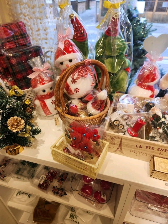 크리스마스 준비는 오 홀리데이에서 ❤️
크리스마스 준비는 오 홀리데이에서 ❤️