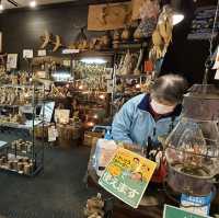 走入北海道的哈利波特世界，Ainu族文化工藝街村