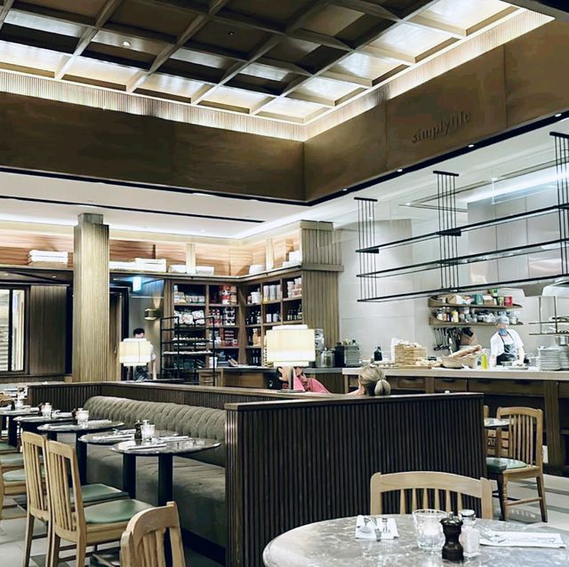 SIMPLYLIFE ，  歐式餐廳風格！很美味！