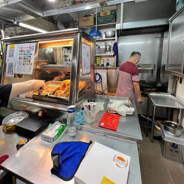 Finding the best Curry puff in Singapore 