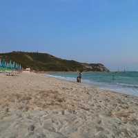 หาดแสม ยามเย็น แสงพระอาทิตย์เรืองรอง สวยมาก