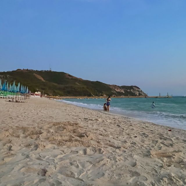 หาดแสม ยามเย็น แสงพระอาทิตย์เรืองรอง สวยมาก