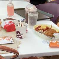 필리핀 인기 패스트푸드 졸리비 / Jollibee 🐝 